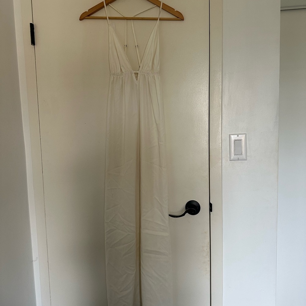Elegant White Maxi Dress